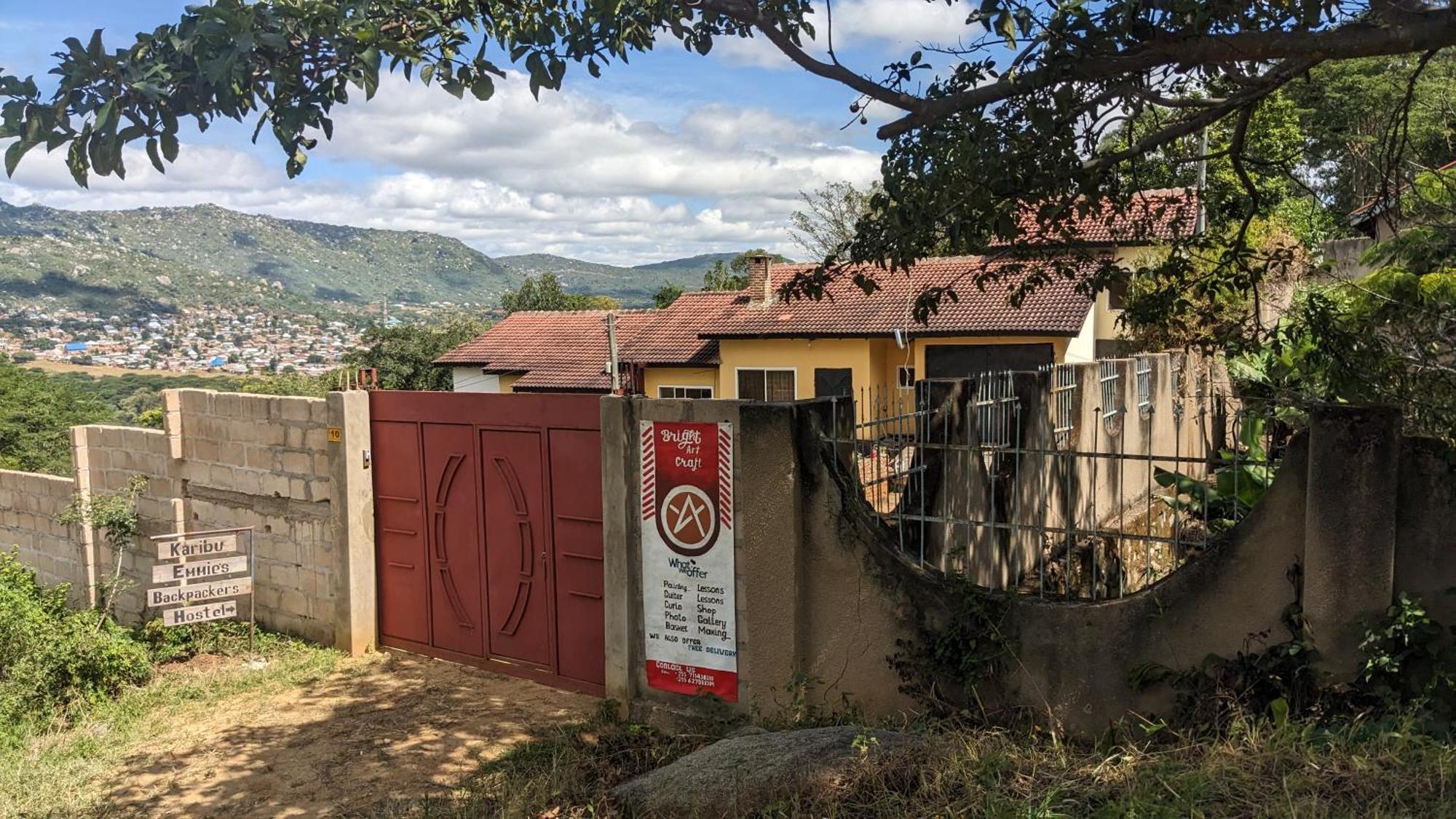 Safari Junction Backpackers Hostel Iringa Bagian luar foto