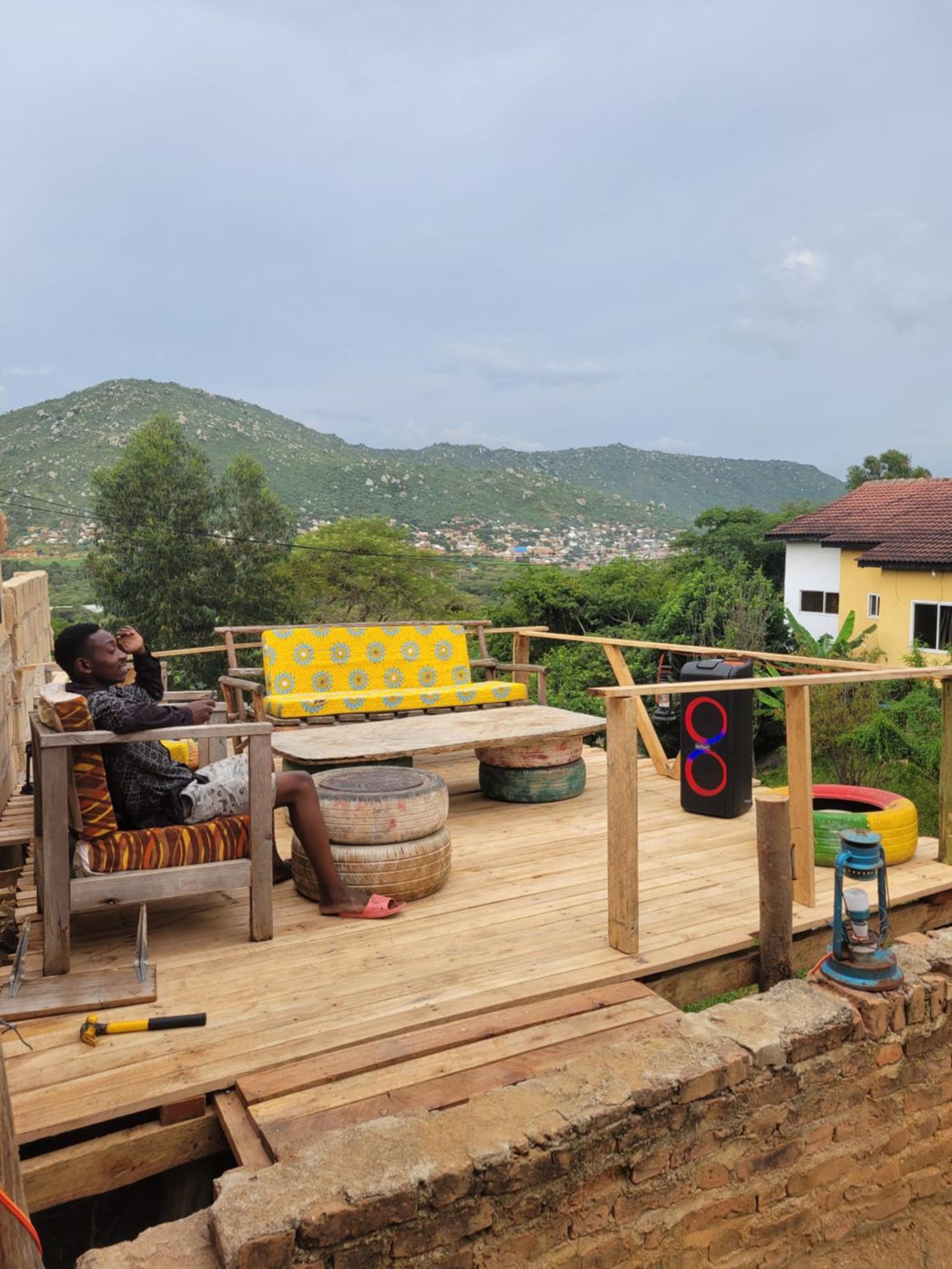 Safari Junction Backpackers Hostel Iringa Bagian luar foto